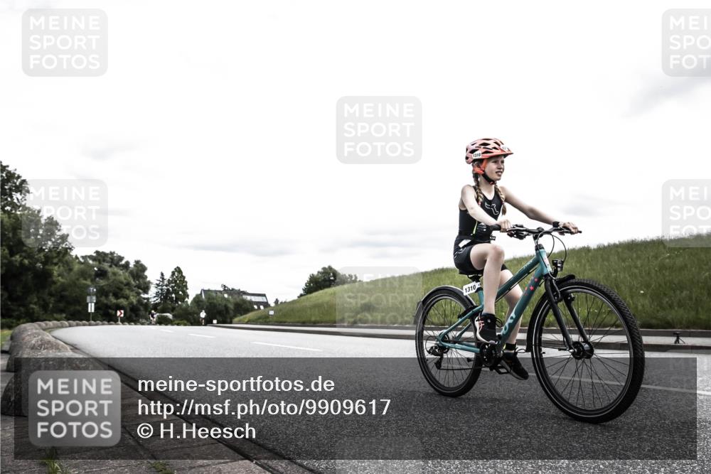 21.06.2026 - 29. Vierlanden-Triathlon H.Heesch http://msf.ph/oto/9909617 21.06.2026 14:59:59 Radfahren 1308, 1310 meine-sportfotos.de