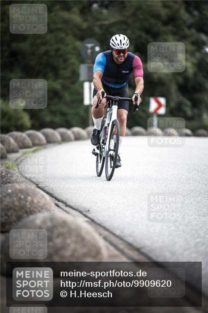21.06.2026 - 29. Vierlanden-Triathlon H.Heesch http://msf.ph/oto/9909620 21.06.2026 11:55:17 Radfahren 225, 723, 767, 781, 803 meine-sportfotos.de