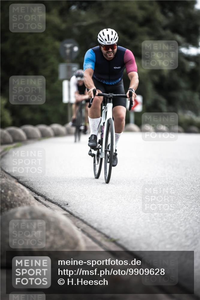21.06.2026 - 29. Vierlanden-Triathlon H.Heesch http://msf.ph/oto/9909628 21.06.2026 11:55:17 Radfahren 225, 723, 767, 781, 803 meine-sportfotos.de