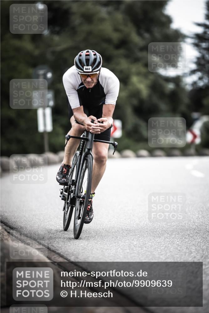 21.06.2026 - 29. Vierlanden-Triathlon H.Heesch http://msf.ph/oto/9909639 21.06.2026 11:55:19 Radfahren 225, 680, 723, 767, 781, 803 meine-sportfotos.de
