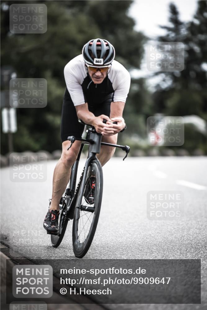 21.06.2026 - 29. Vierlanden-Triathlon H.Heesch http://msf.ph/oto/9909647 21.06.2026 11:55:19 Radfahren 225, 680, 723, 767, 781, 803 meine-sportfotos.de