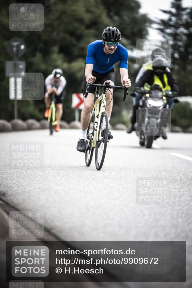 21.06.2026 - 29. Vierlanden-Triathlon H.Heesch http://msf.ph/oto/9909672 21.06.2026 11:55:26 Radfahren 221, 225, 680, 781, 811, 835, 863, 893 meine-sportfotos.de