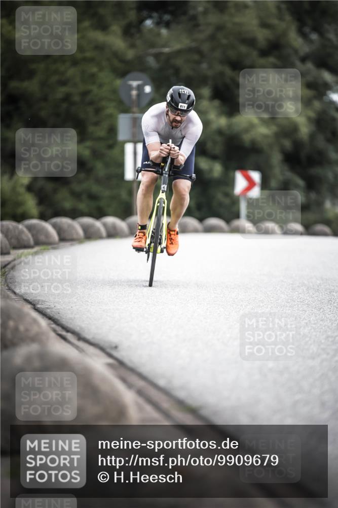 21.06.2026 - 29. Vierlanden-Triathlon H.Heesch http://msf.ph/oto/9909679 21.06.2026 11:55:28 Radfahren 221, 225, 680, 781, 811, 835, 863, 893 meine-sportfotos.de