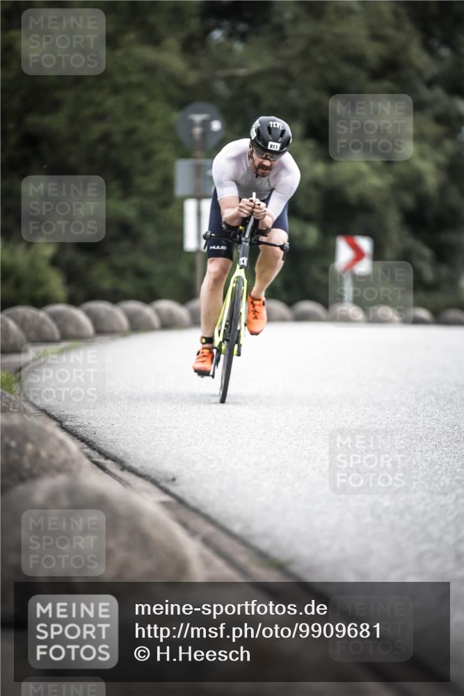 21.06.2026 - 29. Vierlanden-Triathlon H.Heesch http://msf.ph/oto/9909681 21.06.2026 11:55:28 Radfahren 221, 225, 680, 781, 811, 835, 863, 893 meine-sportfotos.de