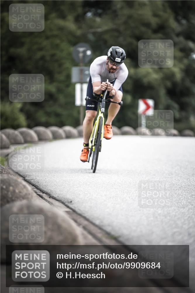 21.06.2026 - 29. Vierlanden-Triathlon H.Heesch http://msf.ph/oto/9909684 21.06.2026 11:55:28 Radfahren 221, 225, 680, 781, 811, 835, 863, 893 meine-sportfotos.de