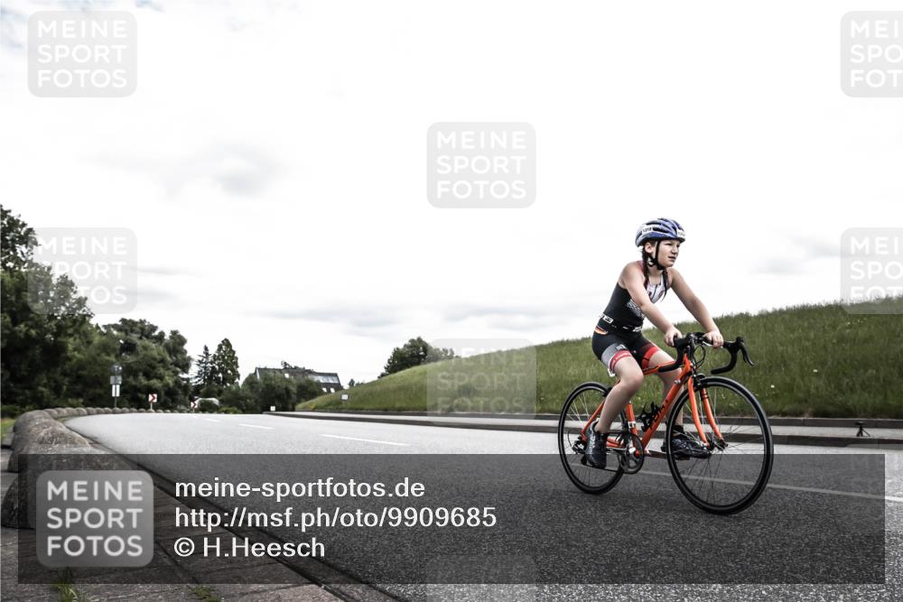 21.06.2026 - 29. Vierlanden-Triathlon H.Heesch http://msf.ph/oto/9909685 21.06.2026 15:02:19 Radfahren 1318 meine-sportfotos.de