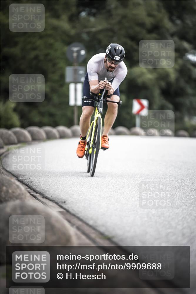 21.06.2026 - 29. Vierlanden-Triathlon H.Heesch http://msf.ph/oto/9909688 21.06.2026 11:55:28 Radfahren 221, 225, 680, 781, 811, 835, 863, 893 meine-sportfotos.de