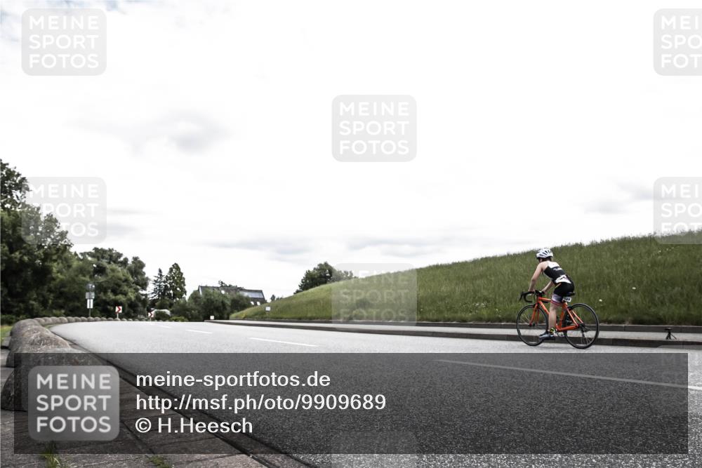 21.06.2026 - 29. Vierlanden-Triathlon H.Heesch http://msf.ph/oto/9909689 21.06.2026 15:02:30 Radfahren  meine-sportfotos.de
