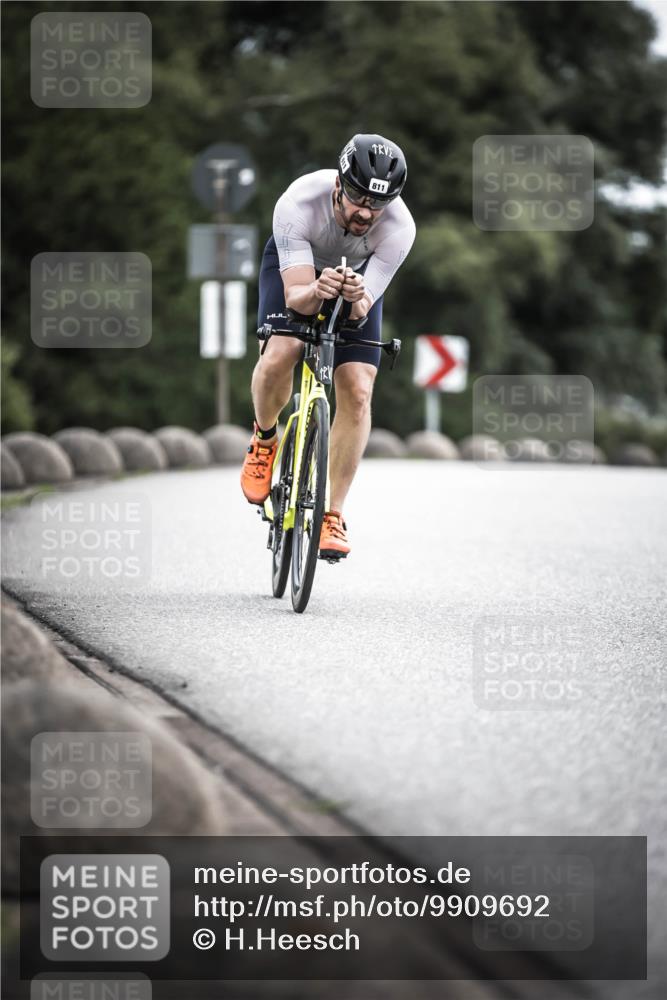 21.06.2026 - 29. Vierlanden-Triathlon H.Heesch http://msf.ph/oto/9909692 21.06.2026 11:55:28 Radfahren 221, 225, 680, 781, 811, 835, 863, 893 meine-sportfotos.de