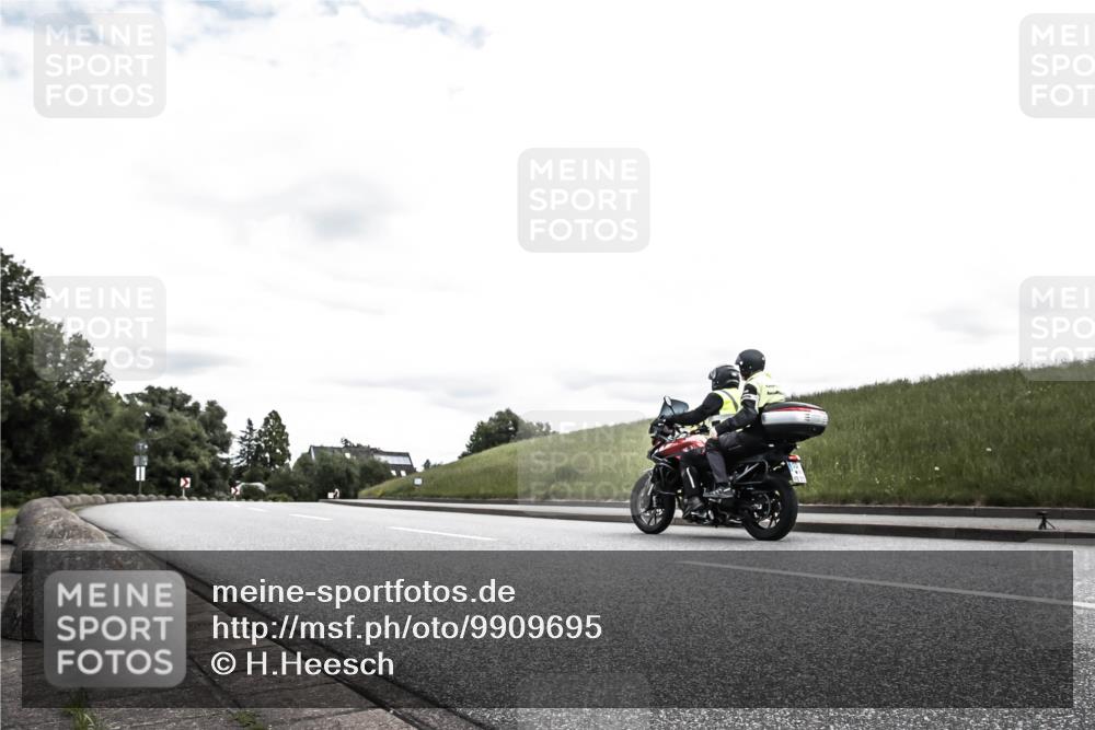 21.06.2026 - 29. Vierlanden-Triathlon H.Heesch http://msf.ph/oto/9909695 21.06.2026 15:03:36 Radfahren  meine-sportfotos.de