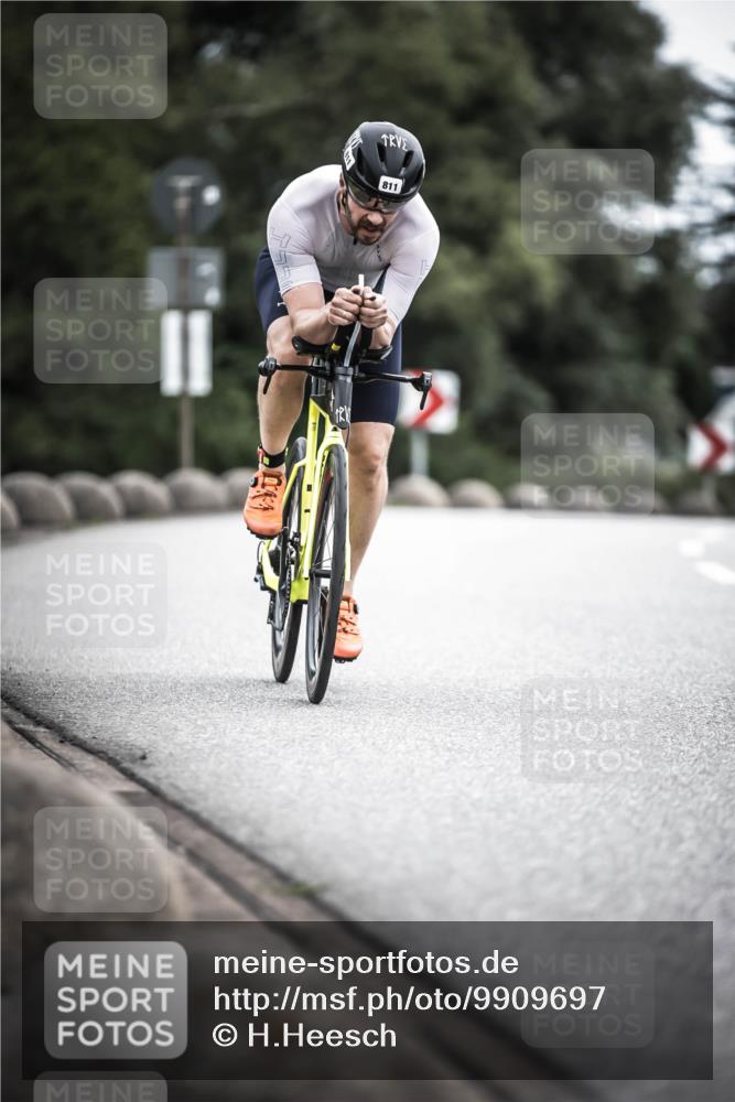21.06.2026 - 29. Vierlanden-Triathlon H.Heesch http://msf.ph/oto/9909697 21.06.2026 11:55:28 Radfahren 221, 225, 680, 781, 811, 835, 863, 893 meine-sportfotos.de