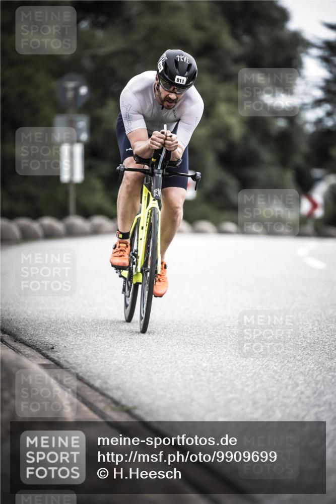 21.06.2026 - 29. Vierlanden-Triathlon H.Heesch http://msf.ph/oto/9909699 21.06.2026 11:55:28 Radfahren 221, 225, 680, 781, 811, 835, 863, 893 meine-sportfotos.de