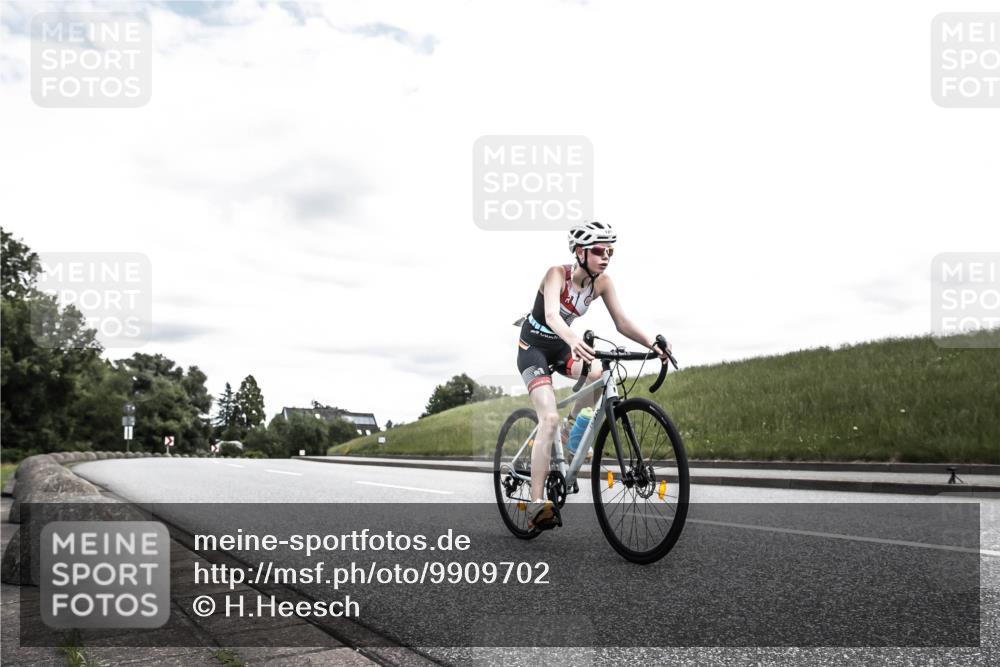 21.06.2026 - 29. Vierlanden-Triathlon H.Heesch http://msf.ph/oto/9909702 21.06.2026 15:03:52 Radfahren  meine-sportfotos.de