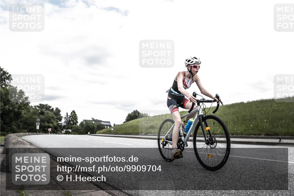 21.06.2026 - 29. Vierlanden-Triathlon H.Heesch http://msf.ph/oto/9909704 21.06.2026 15:03:52 Radfahren  meine-sportfotos.de