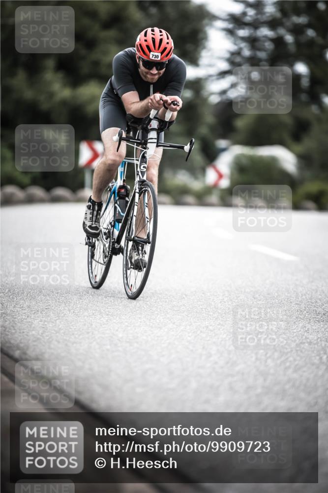 21.06.2026 - 29. Vierlanden-Triathlon H.Heesch http://msf.ph/oto/9909723 21.06.2026 11:55:55 Radfahren 730, 752 meine-sportfotos.de
