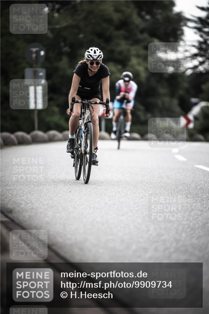 21.06.2026 - 29. Vierlanden-Triathlon H.Heesch http://msf.ph/oto/9909734 21.06.2026 09:29:40 Radfahren 186, 249 meine-sportfotos.de