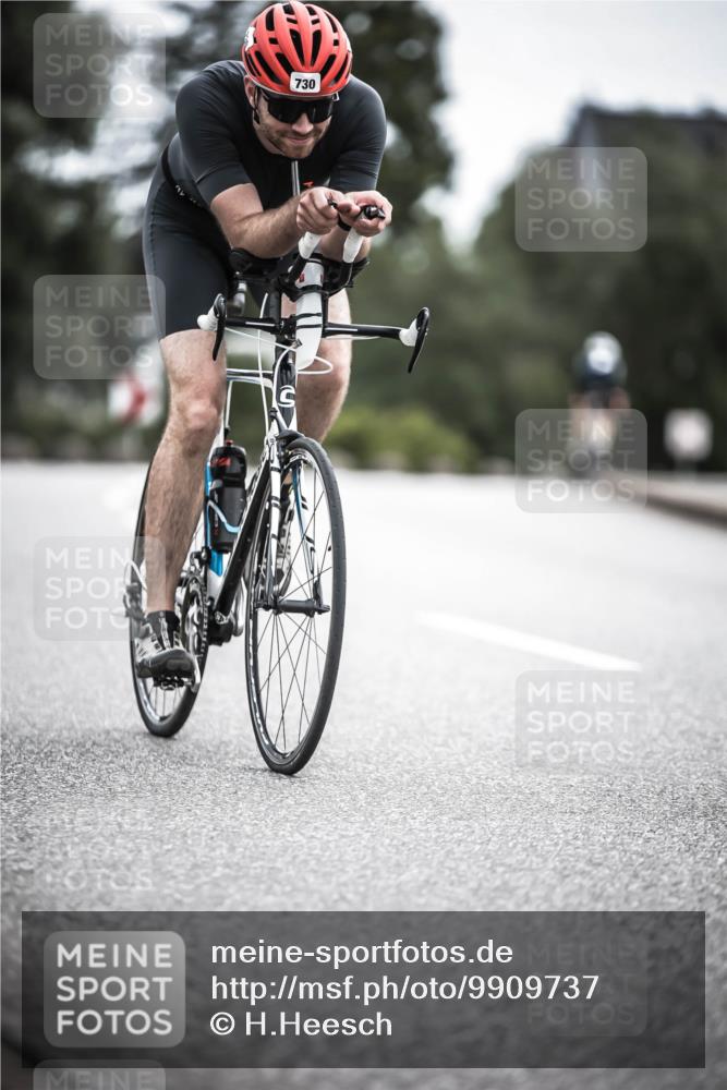 21.06.2026 - 29. Vierlanden-Triathlon H.Heesch http://msf.ph/oto/9909737 21.06.2026 11:55:56 Radfahren 730, 752 meine-sportfotos.de