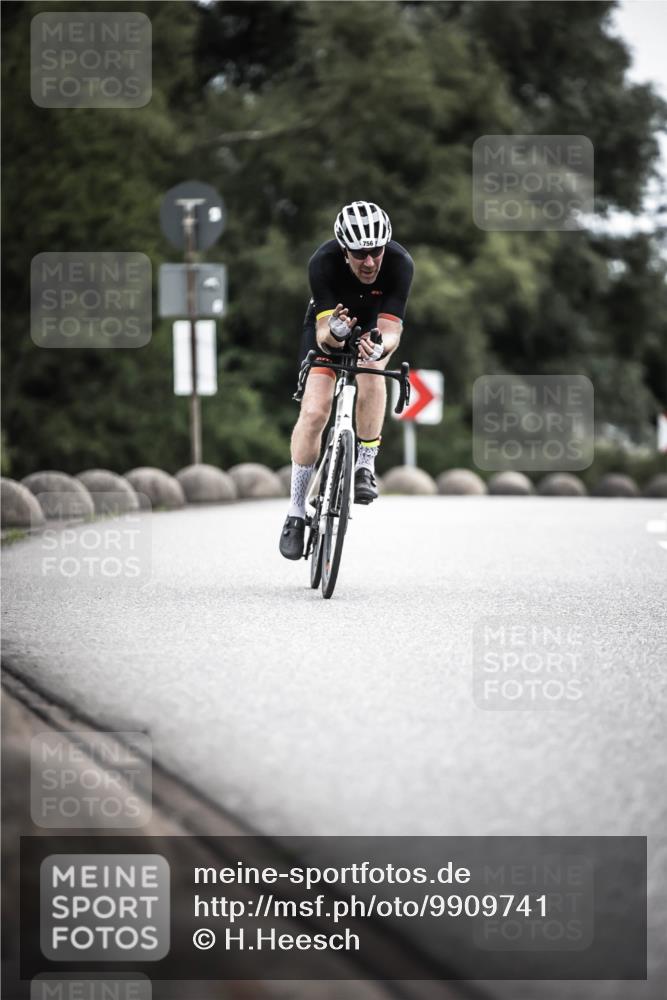 21.06.2026 - 29. Vierlanden-Triathlon H.Heesch http://msf.ph/oto/9909741 21.06.2026 11:56:07 Radfahren 273, 663, 748, 756, 882 meine-sportfotos.de