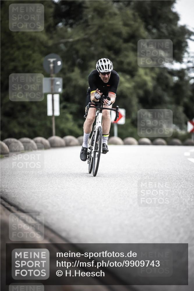 21.06.2026 - 29. Vierlanden-Triathlon H.Heesch http://msf.ph/oto/9909743 21.06.2026 11:56:07 Radfahren 273, 663, 748, 756, 882 meine-sportfotos.de