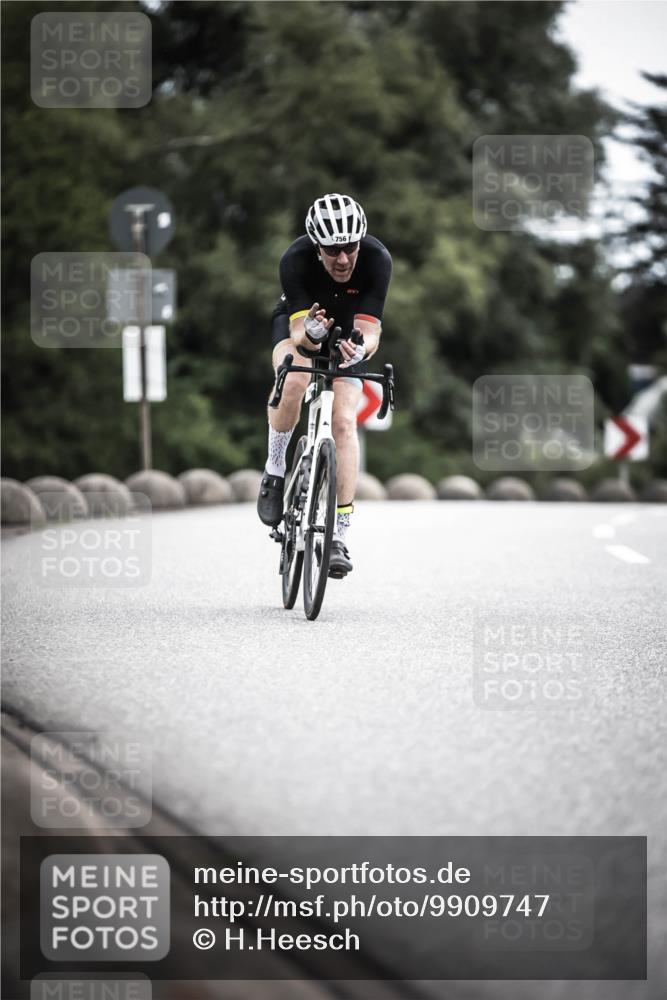 21.06.2026 - 29. Vierlanden-Triathlon H.Heesch http://msf.ph/oto/9909747 21.06.2026 11:56:07 Radfahren 273, 663, 748, 756, 882 meine-sportfotos.de