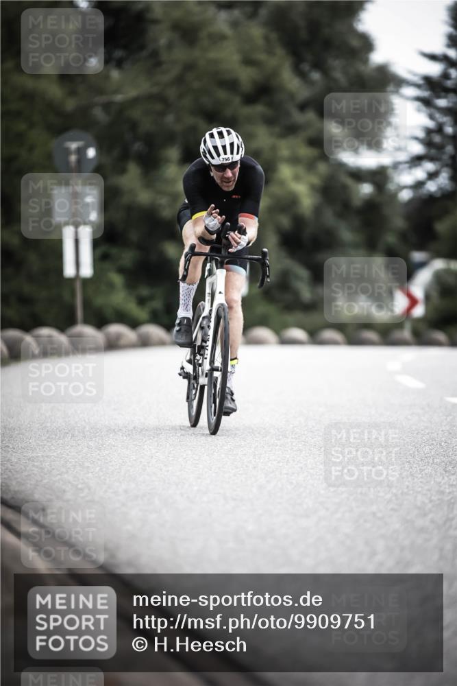 21.06.2026 - 29. Vierlanden-Triathlon H.Heesch http://msf.ph/oto/9909751 21.06.2026 11:56:07 Radfahren 273, 663, 748, 756, 882 meine-sportfotos.de