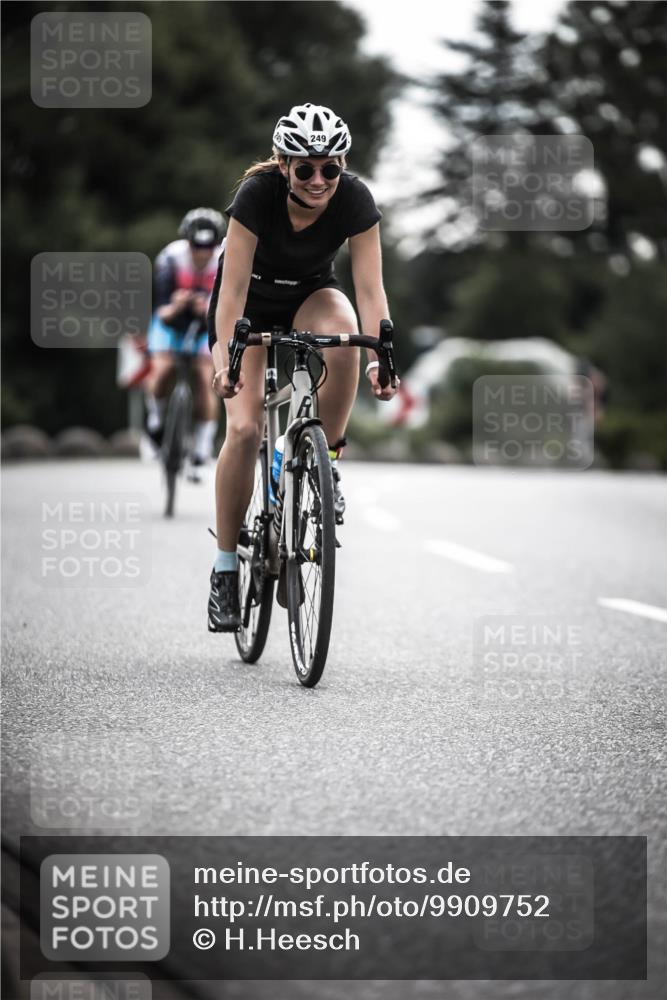 21.06.2026 - 29. Vierlanden-Triathlon H.Heesch http://msf.ph/oto/9909752 21.06.2026 09:29:41 Radfahren 186, 249 meine-sportfotos.de