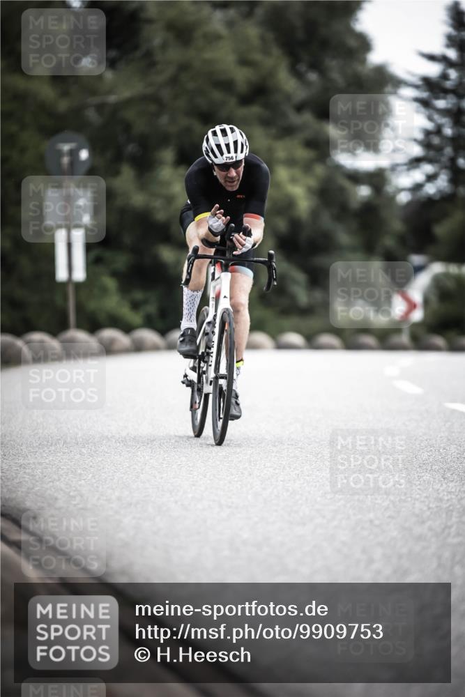 21.06.2026 - 29. Vierlanden-Triathlon H.Heesch http://msf.ph/oto/9909753 21.06.2026 11:56:07 Radfahren 273, 663, 748, 756, 882 meine-sportfotos.de
