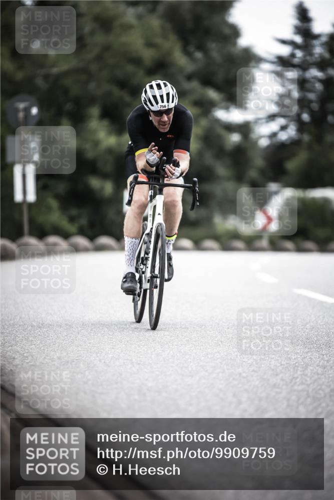 21.06.2026 - 29. Vierlanden-Triathlon H.Heesch http://msf.ph/oto/9909759 21.06.2026 11:56:07 Radfahren 273, 663, 748, 756, 882 meine-sportfotos.de