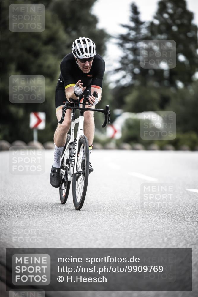 21.06.2026 - 29. Vierlanden-Triathlon H.Heesch http://msf.ph/oto/9909769 21.06.2026 11:56:08 Radfahren 273, 663, 748, 756, 882 meine-sportfotos.de