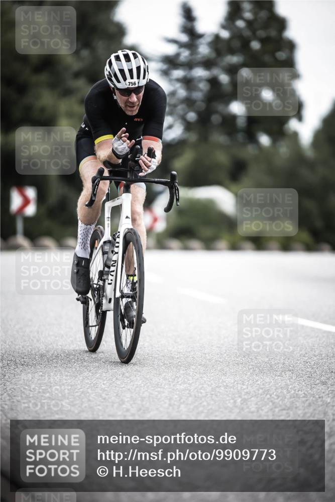 21.06.2026 - 29. Vierlanden-Triathlon H.Heesch http://msf.ph/oto/9909773 21.06.2026 11:56:08 Radfahren 273, 663, 748, 756, 882 meine-sportfotos.de