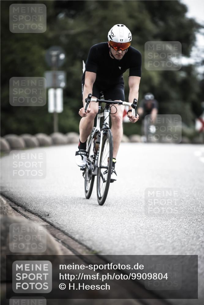 21.06.2026 - 29. Vierlanden-Triathlon H.Heesch http://msf.ph/oto/9909804 21.06.2026 11:56:22 Radfahren 17, 644, 704, 887 meine-sportfotos.de