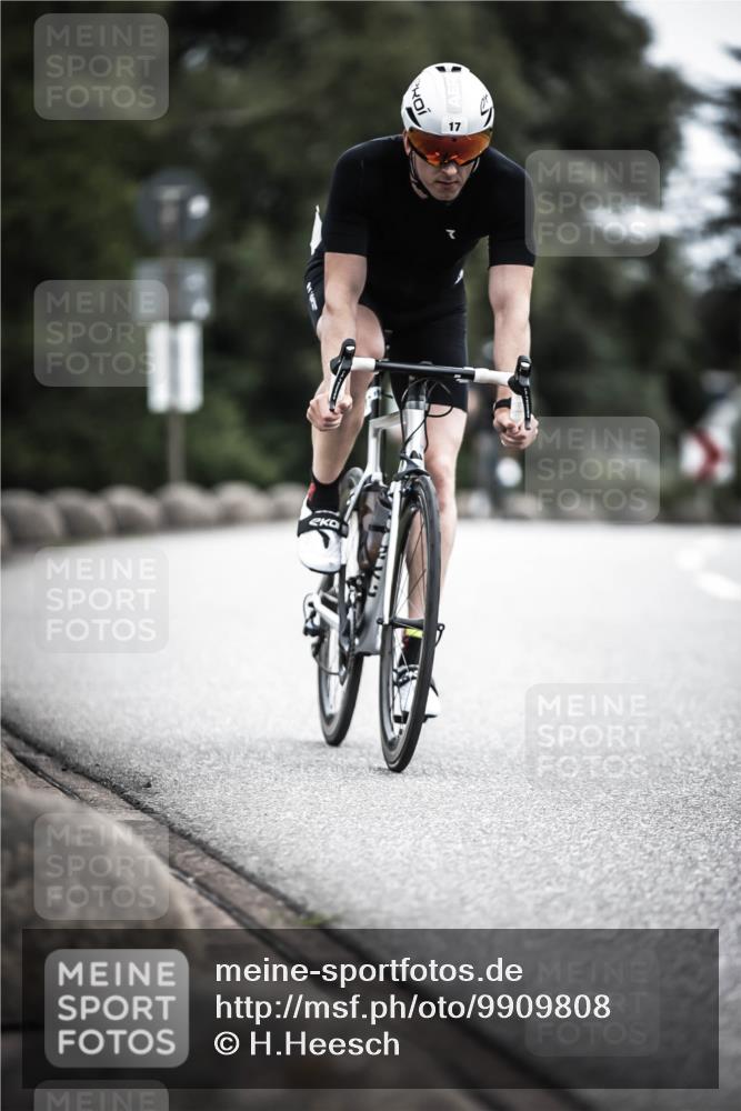 21.06.2026 - 29. Vierlanden-Triathlon H.Heesch http://msf.ph/oto/9909808 21.06.2026 11:56:22 Radfahren 17, 644, 704, 887 meine-sportfotos.de