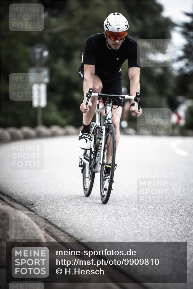 21.06.2026 - 29. Vierlanden-Triathlon H.Heesch http://msf.ph/oto/9909810 21.06.2026 11:56:22 Radfahren 17, 644, 704, 887 meine-sportfotos.de