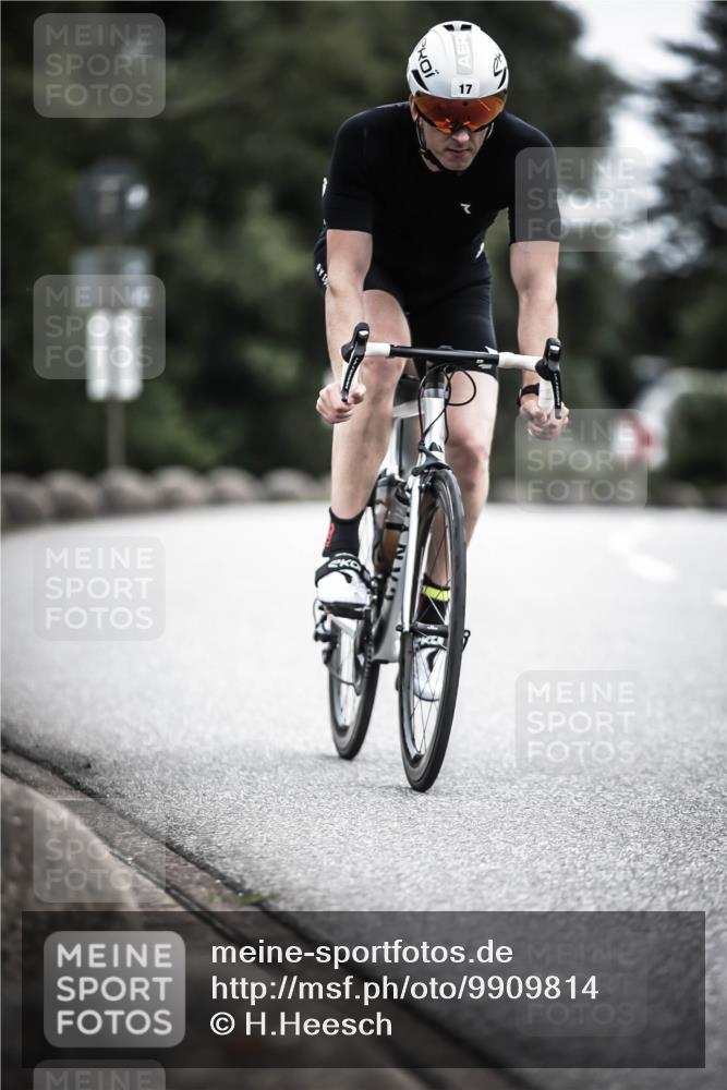 21.06.2026 - 29. Vierlanden-Triathlon H.Heesch http://msf.ph/oto/9909814 21.06.2026 11:56:22 Radfahren 17, 644, 704, 887 meine-sportfotos.de