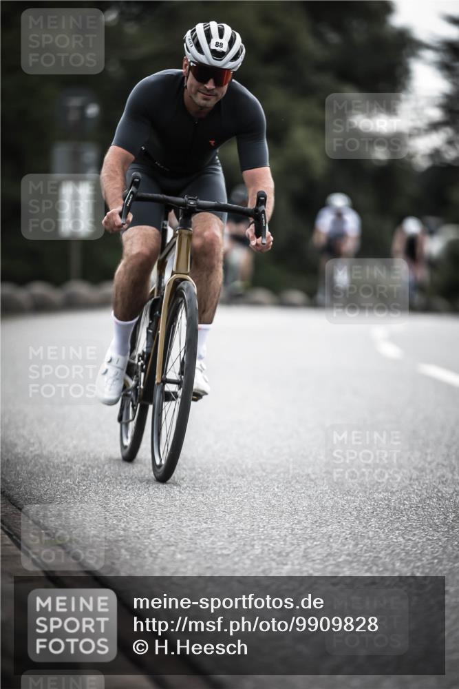 21.06.2026 - 29. Vierlanden-Triathlon H.Heesch http://msf.ph/oto/9909828 21.06.2026 09:29:56 Radfahren 7, 38, 59, 67, 82, 88, 100, 109 meine-sportfotos.de
