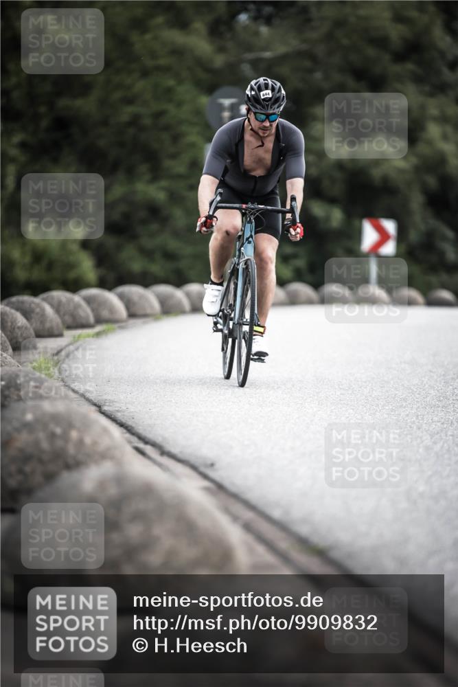 21.06.2026 - 29. Vierlanden-Triathlon H.Heesch http://msf.ph/oto/9909832 21.06.2026 11:56:26 Radfahren 17, 644, 704, 785, 887 meine-sportfotos.de