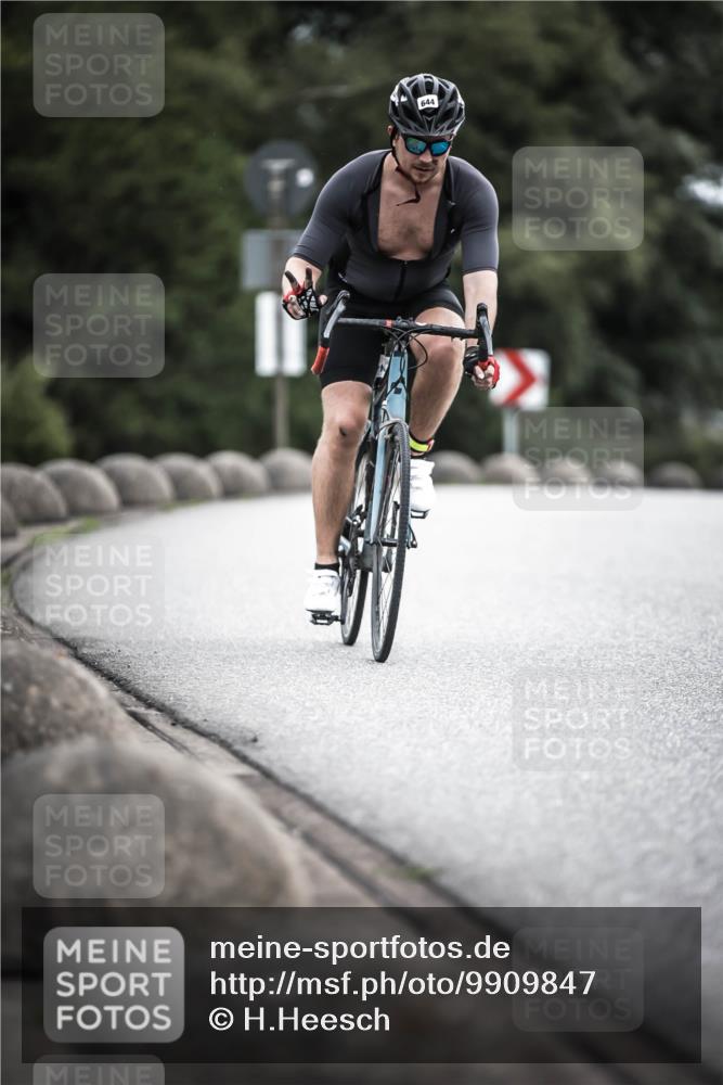 21.06.2026 - 29. Vierlanden-Triathlon H.Heesch http://msf.ph/oto/9909847 21.06.2026 11:56:27 Radfahren 644, 704, 785, 887 meine-sportfotos.de