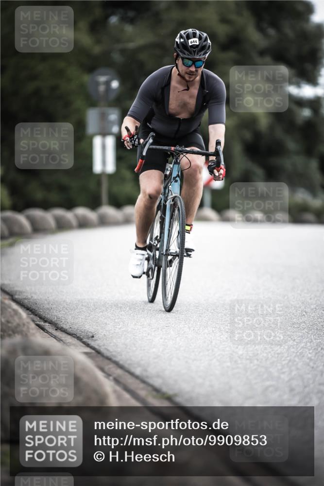 21.06.2026 - 29. Vierlanden-Triathlon H.Heesch http://msf.ph/oto/9909853 21.06.2026 11:56:27 Radfahren 644, 704, 785, 887 meine-sportfotos.de