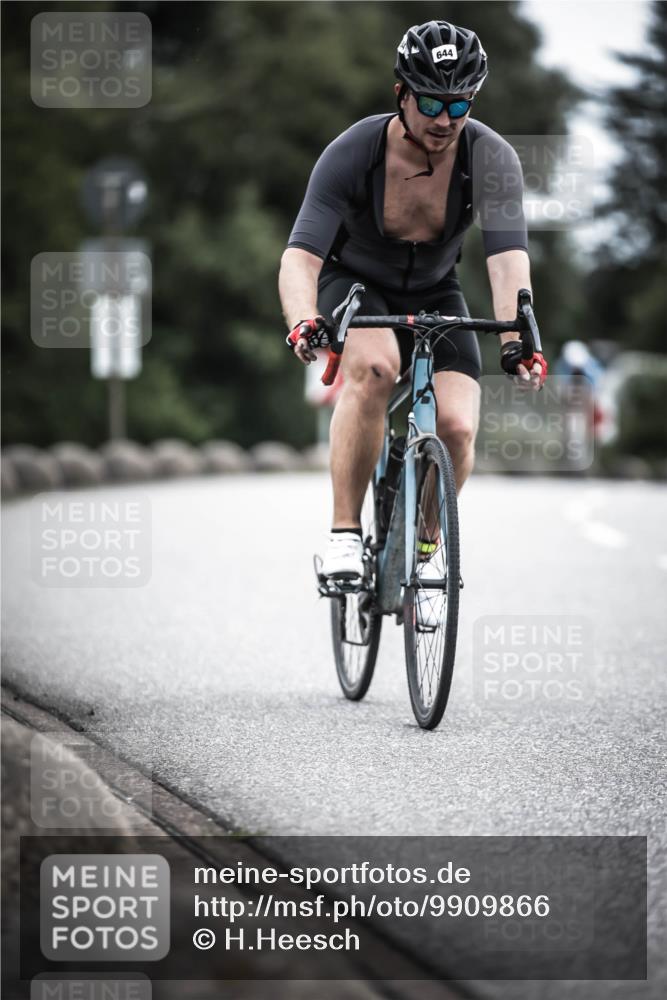 21.06.2026 - 29. Vierlanden-Triathlon H.Heesch http://msf.ph/oto/9909866 21.06.2026 11:56:27 Radfahren 644, 704, 785, 887 meine-sportfotos.de
