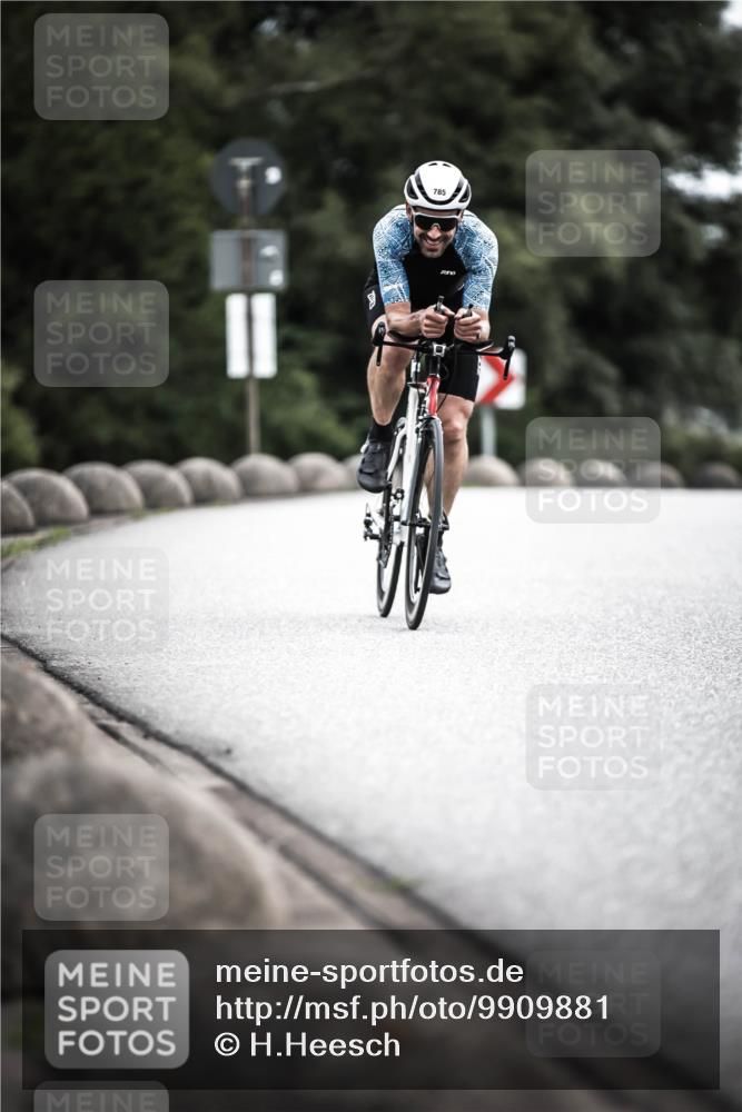 21.06.2026 - 29. Vierlanden-Triathlon H.Heesch http://msf.ph/oto/9909881 21.06.2026 11:56:31 Radfahren 644, 776, 785, 897 meine-sportfotos.de