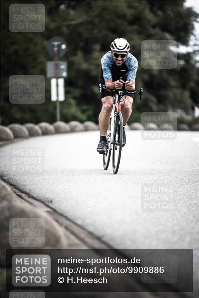 21.06.2026 - 29. Vierlanden-Triathlon H.Heesch http://msf.ph/oto/9909886 21.06.2026 11:56:31 Radfahren 644, 776, 785, 897 meine-sportfotos.de