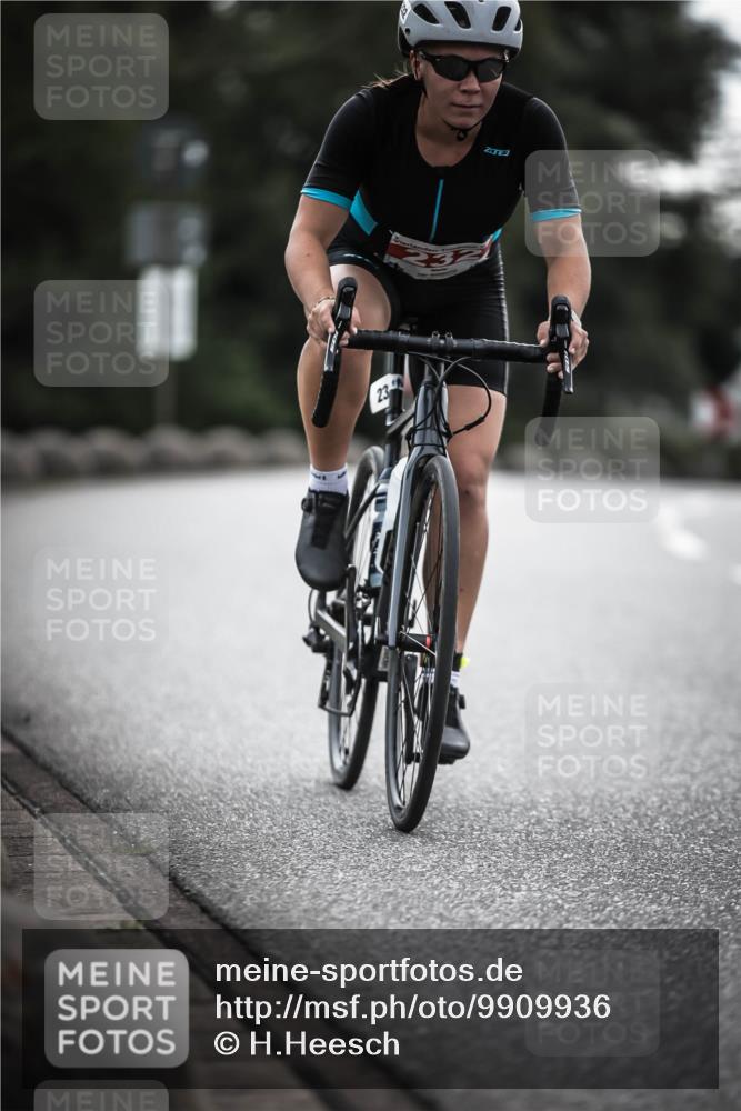 21.06.2026 - 29. Vierlanden-Triathlon H.Heesch http://msf.ph/oto/9909936 21.06.2026 09:30:07 Radfahren 59, 119, 163, 174, 232, 276 meine-sportfotos.de