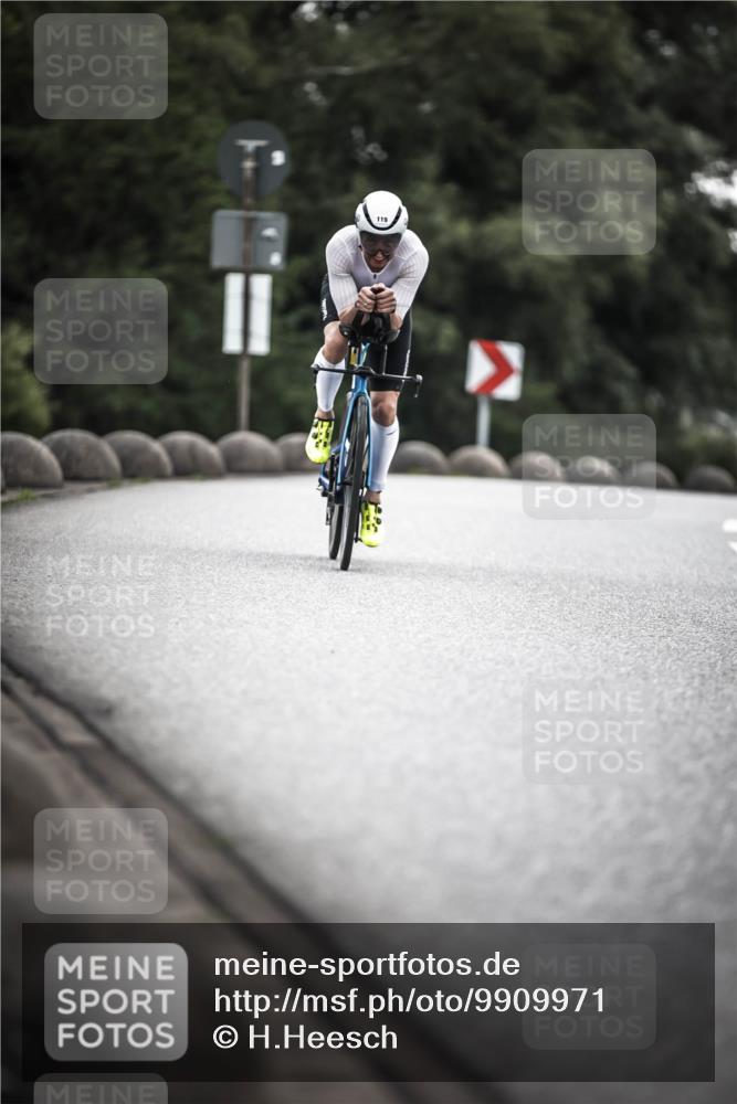 21.06.2026 - 29. Vierlanden-Triathlon H.Heesch http://msf.ph/oto/9909971 21.06.2026 09:30:14 Radfahren 118, 119, 174 meine-sportfotos.de