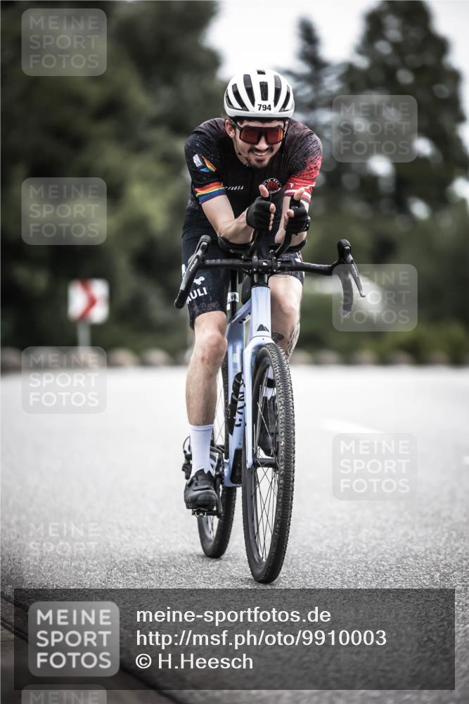 21.06.2026 - 29. Vierlanden-Triathlon H.Heesch http://msf.ph/oto/9910003 21.06.2026 11:57:05 Radfahren 769, 794, 898 meine-sportfotos.de