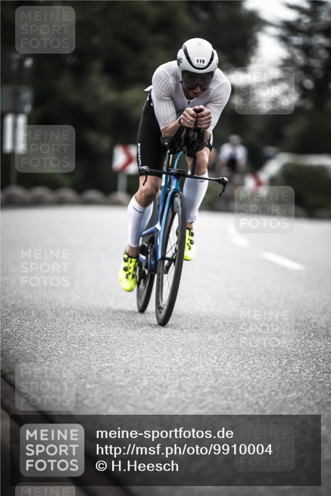 21.06.2026 - 29. Vierlanden-Triathlon H.Heesch http://msf.ph/oto/9910004 21.06.2026 09:30:15 Radfahren 80, 118, 119, 133, 174 meine-sportfotos.de