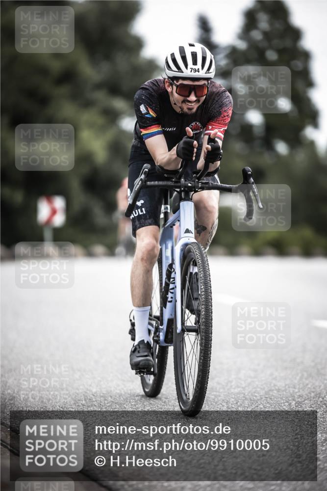 21.06.2026 - 29. Vierlanden-Triathlon H.Heesch http://msf.ph/oto/9910005 21.06.2026 11:57:05 Radfahren 769, 794, 898 meine-sportfotos.de