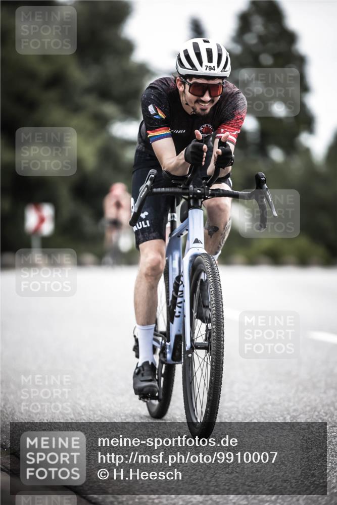 21.06.2026 - 29. Vierlanden-Triathlon H.Heesch http://msf.ph/oto/9910007 21.06.2026 11:57:05 Radfahren 769, 794, 898 meine-sportfotos.de