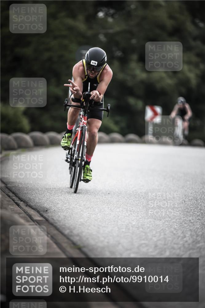 21.06.2026 - 29. Vierlanden-Triathlon H.Heesch http://msf.ph/oto/9910014 21.06.2026 09:30:19 Radfahren 80, 118, 133, 246 meine-sportfotos.de