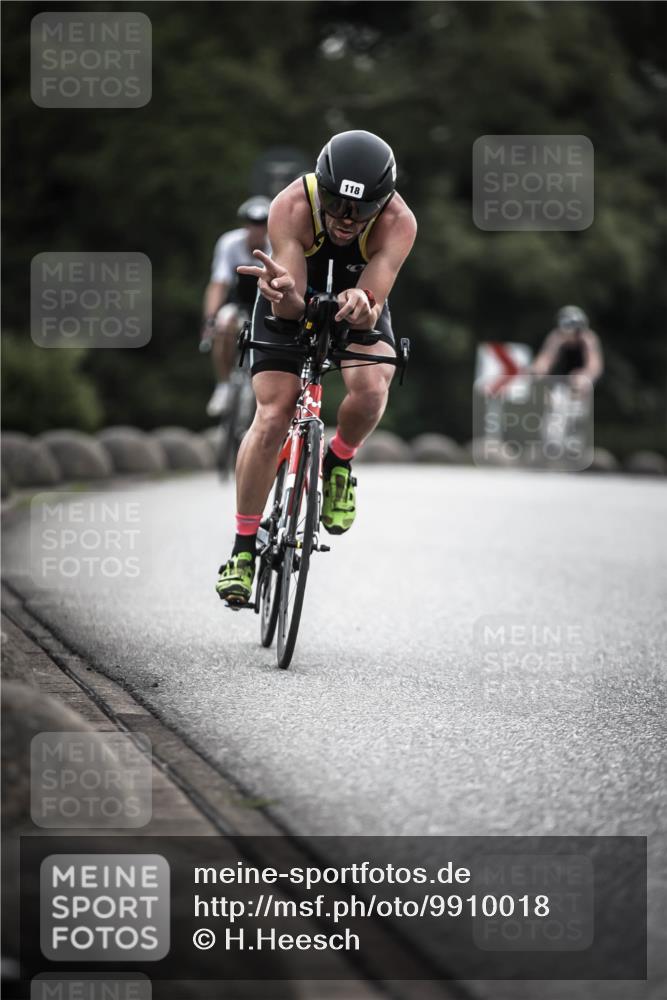 21.06.2026 - 29. Vierlanden-Triathlon H.Heesch http://msf.ph/oto/9910018 21.06.2026 09:30:19 Radfahren 80, 118, 133, 246 meine-sportfotos.de