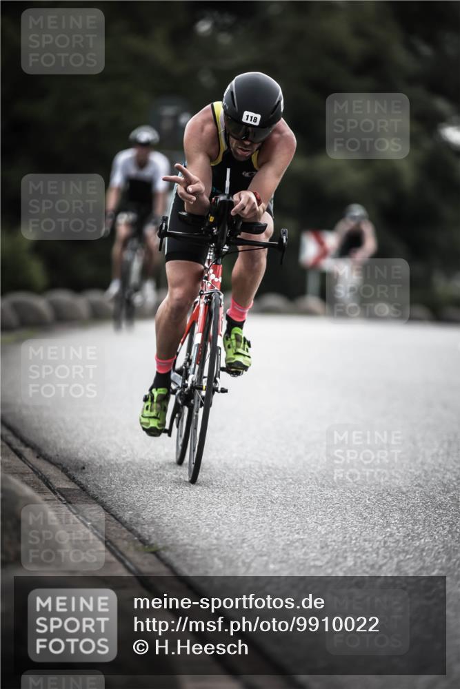 21.06.2026 - 29. Vierlanden-Triathlon H.Heesch http://msf.ph/oto/9910022 21.06.2026 09:30:19 Radfahren 80, 118, 133, 246 meine-sportfotos.de